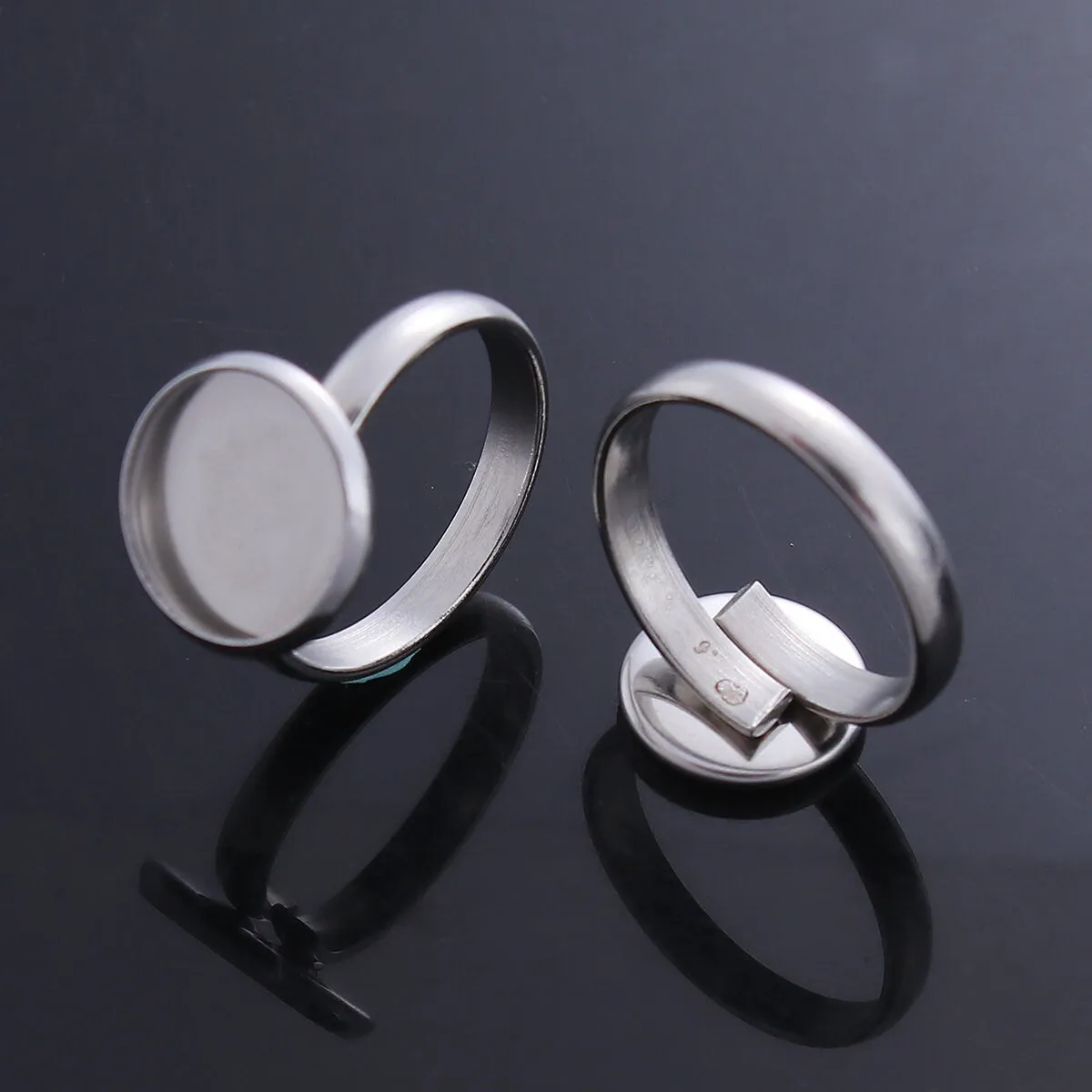 1 Stainless steel adjustable ring cabochon setting (fits 10mm 12mm dia.)