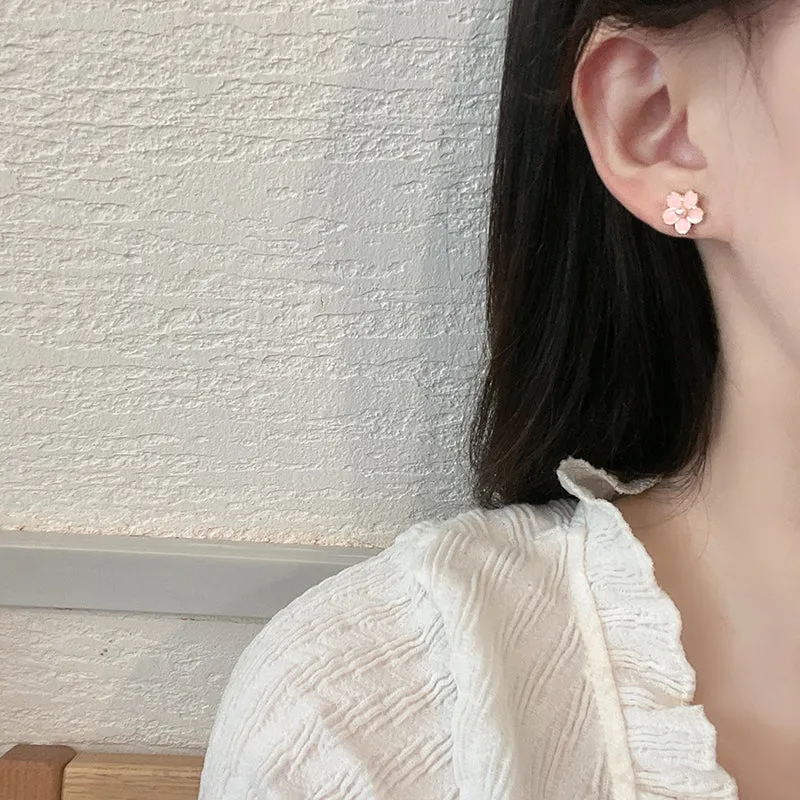 Simple Cat Flower Stud Earrings