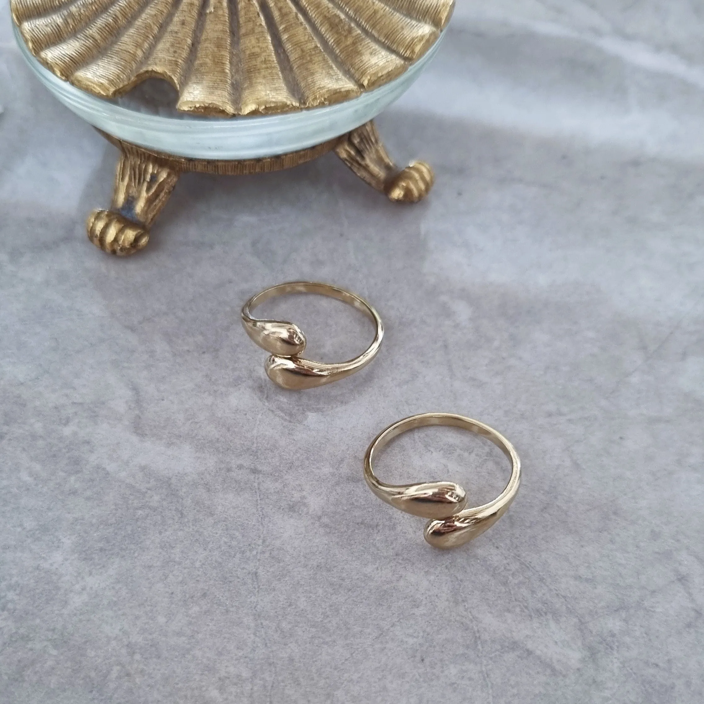 Two bubbles ring